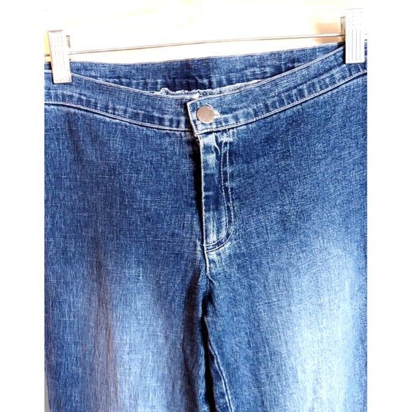 A’gaci Too Women's Size S Flair with Embroidered embellishments Denim Jean Pants - Picture 3 of 6